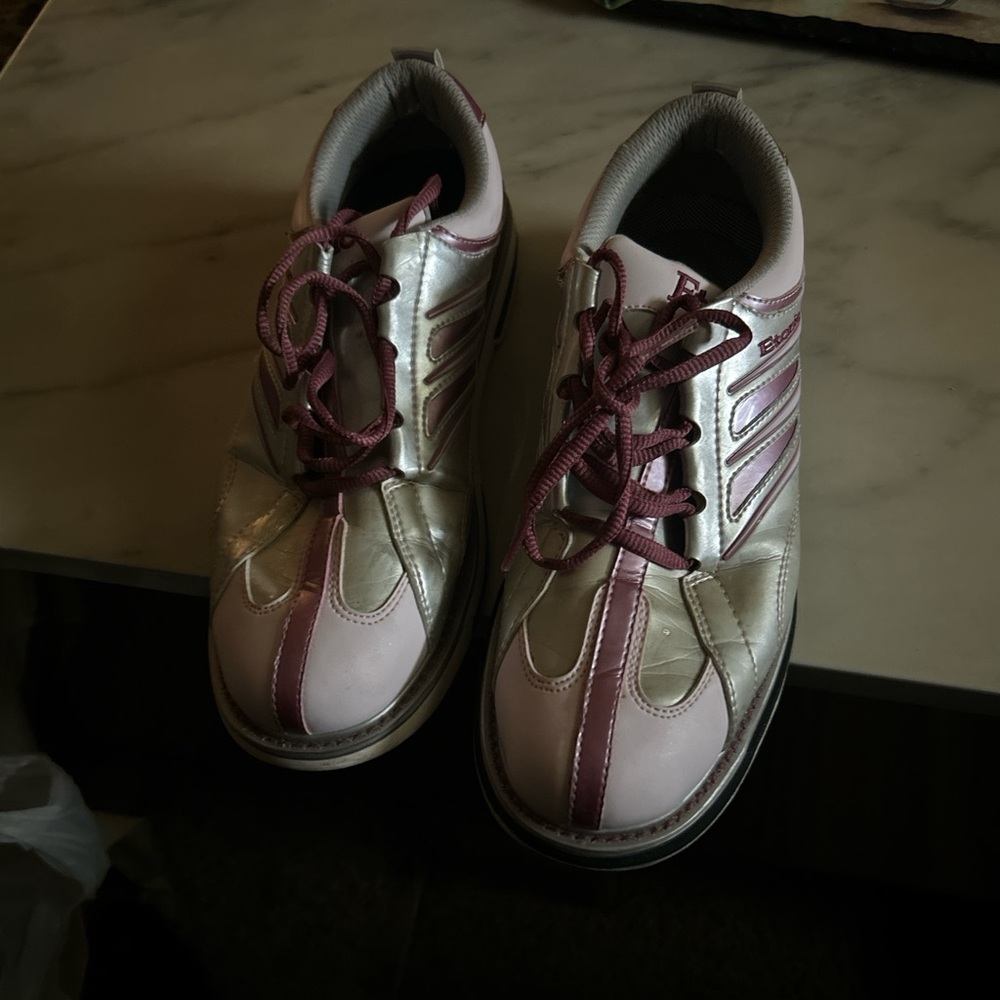 Stylish Metallic and Pink Women's Etonic bowling shoes